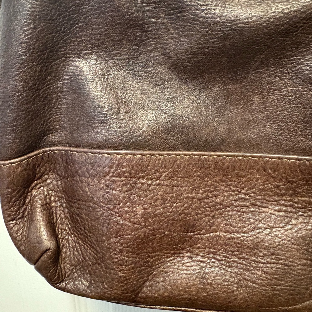 Avorio The Original Italy brown leather purse.

- 




- - Picture 8 of 16